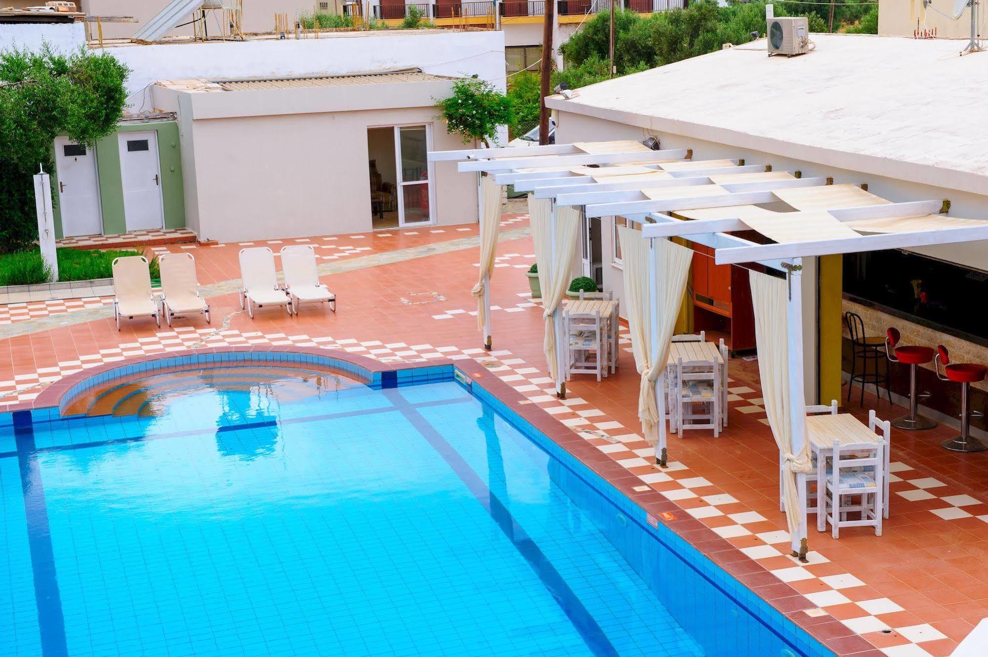 Golden Sun Boutique Aparthotel Mália Kültér fotó