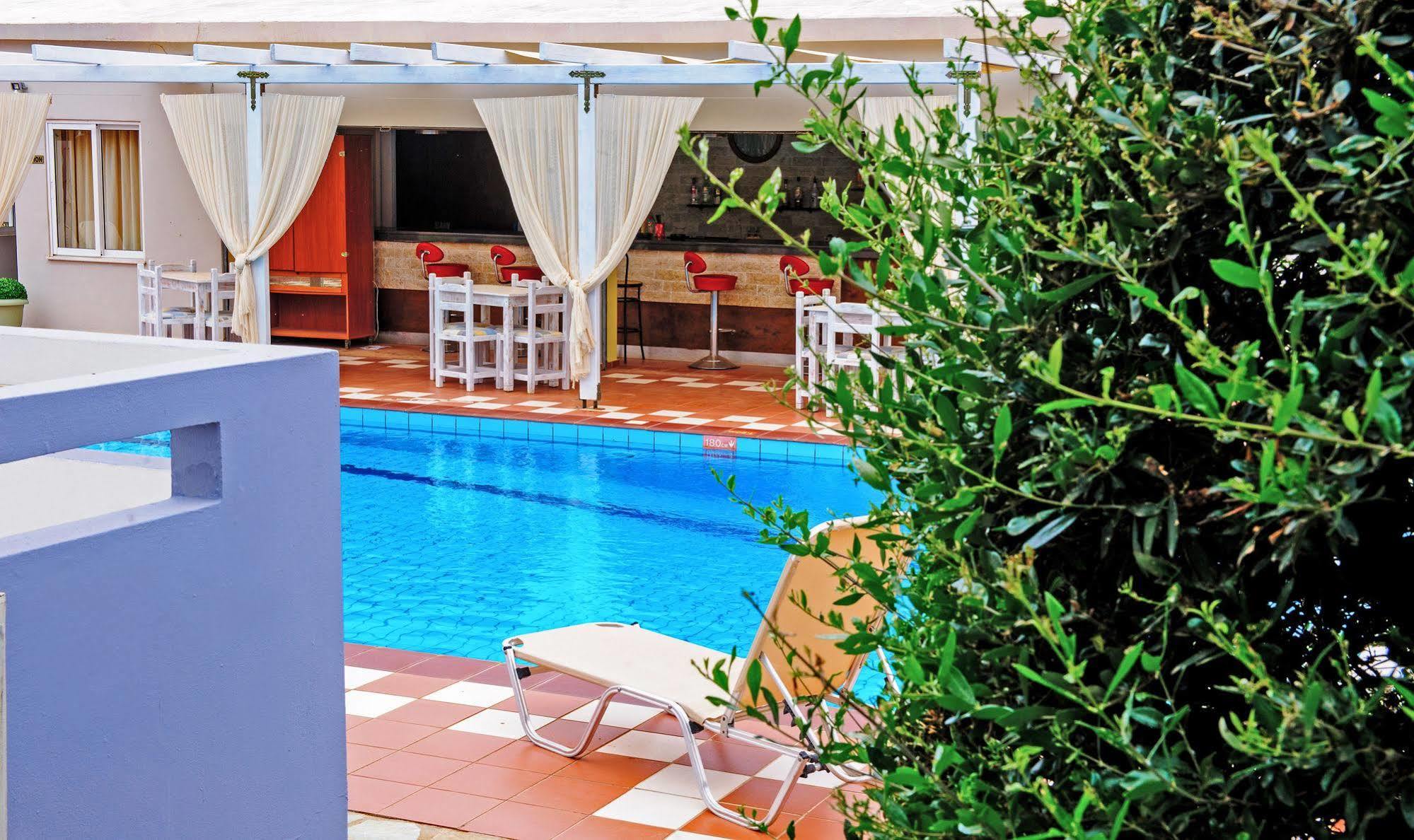 Golden Sun Boutique Aparthotel Mália Kültér fotó